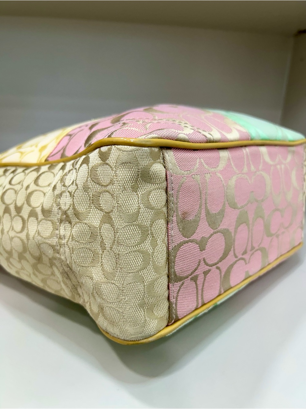Coach Spring Y2K Signature Pastel Patchwork Turnlock Gallery Tote Shoulder Bag - Picture 9 of 16